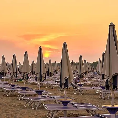 Otel Modern Flat In A Quiet Area Near The Lignano Sabbiadoro